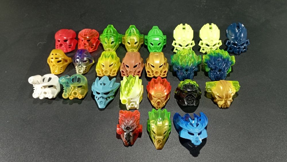 Продам маски (bionicle lego)
