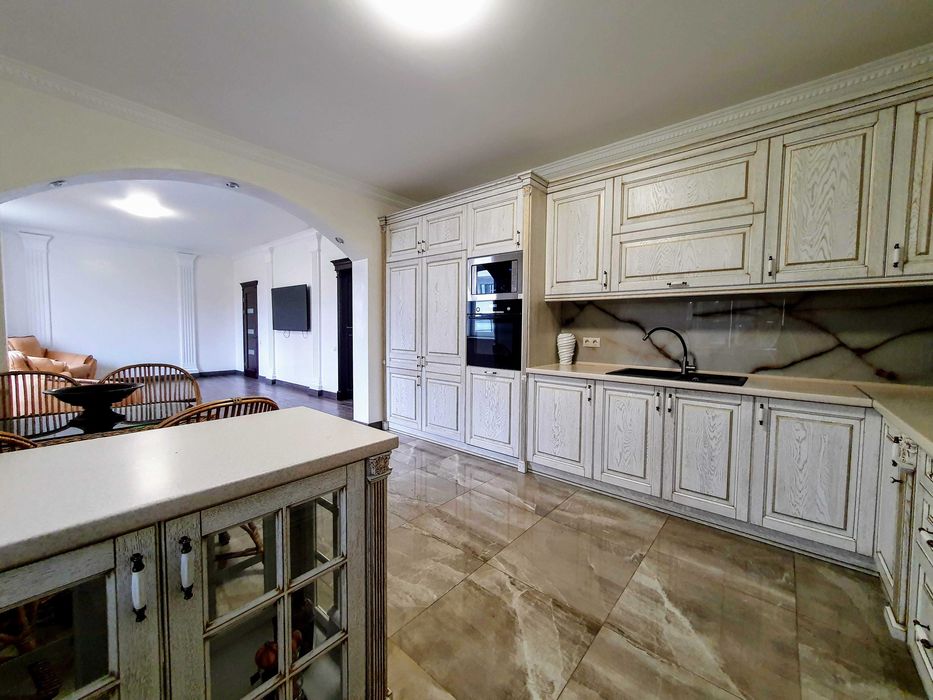 Здається 5-ти кімнатний БУДИНОК на ДОСЛІДНІЙ СТАНЦІЇ. Гараж на 2 авто.