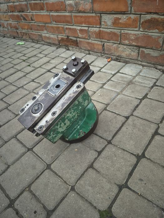 Долбежная голова 675  Синусный поворотный стол