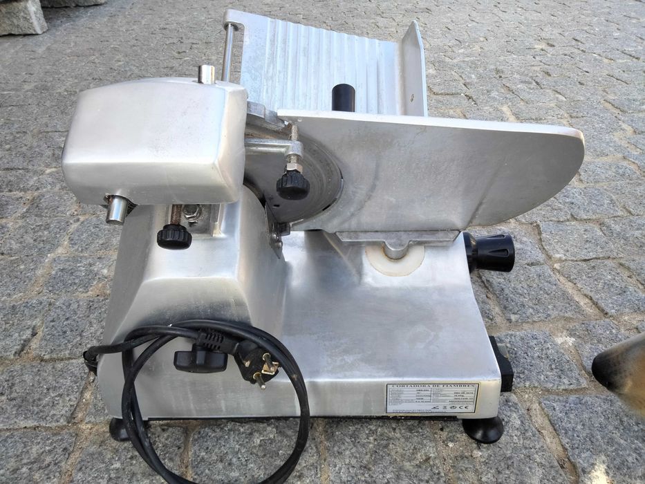 Máquina de cortar fiambre