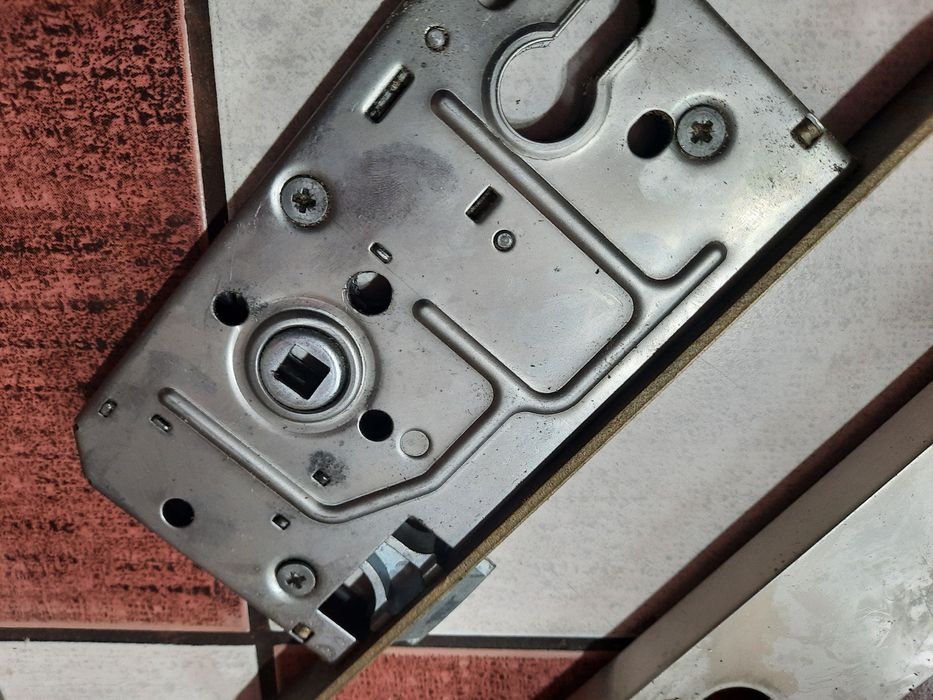 Klamka zamek wkładka