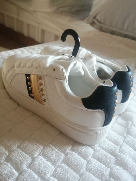 Ténis novos criança