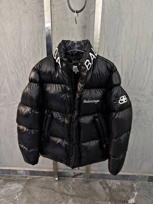 Топові  куртки ,Balencia ga,Prad a