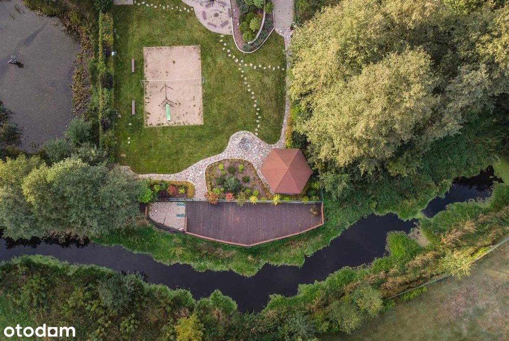 Wyjątkowy i elegancki dom wolnostojący ze schronem i rzeczką