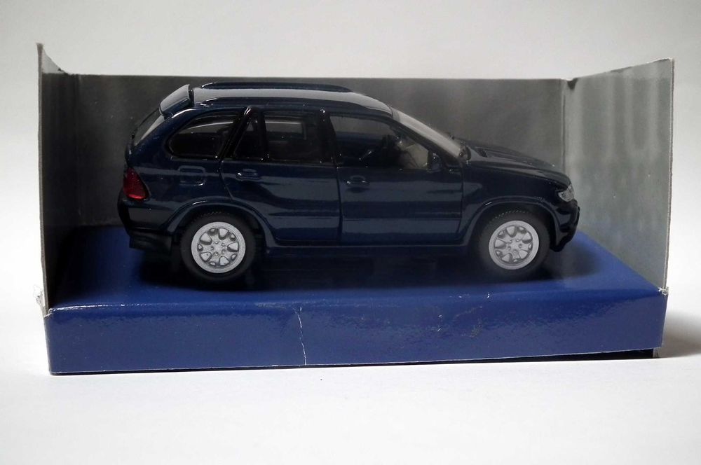 Miniatura BMW X5 (E53) em caixa. Envio grátis.