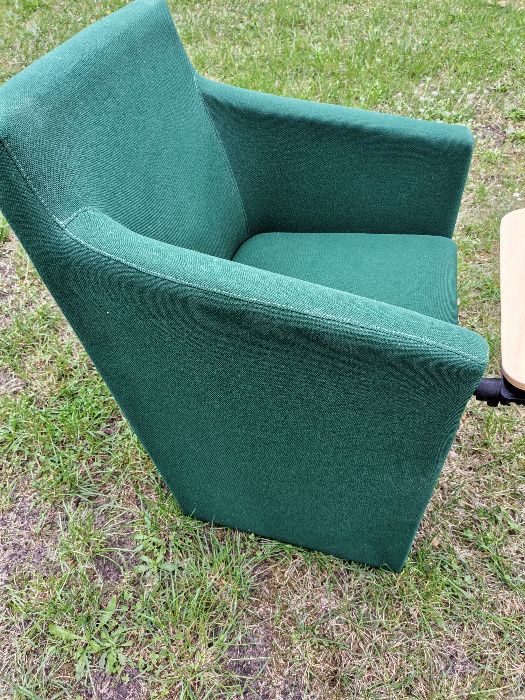 Fotel konferencyjny Nowy Styl Club, biurowy z pulpitem