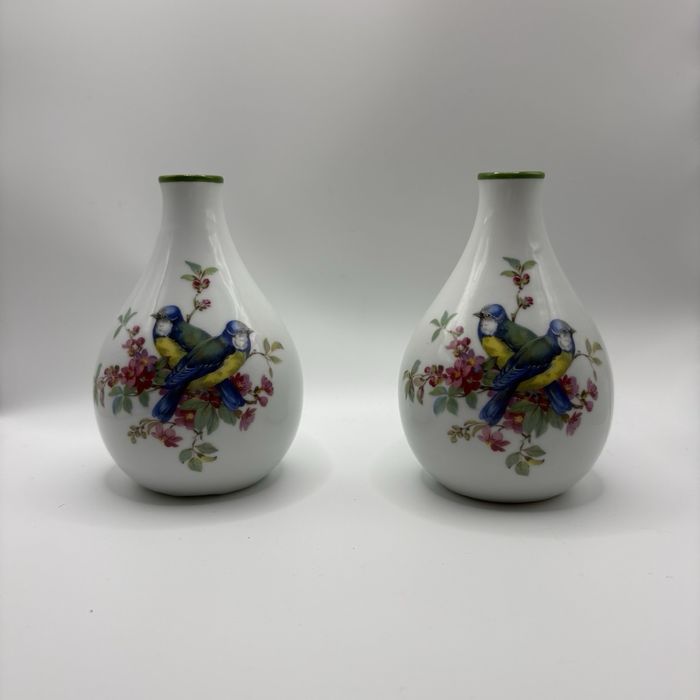 Пара маленьких витогчених ваз від КРМ