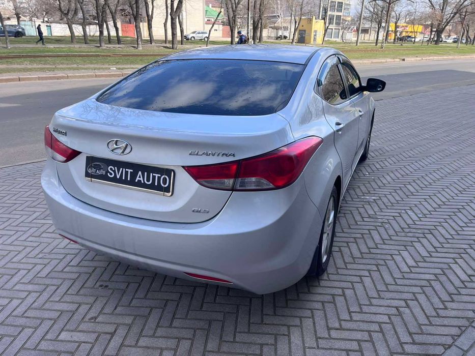 Продам Hyundai Elantra 2012р. 1.8газ/бензин
