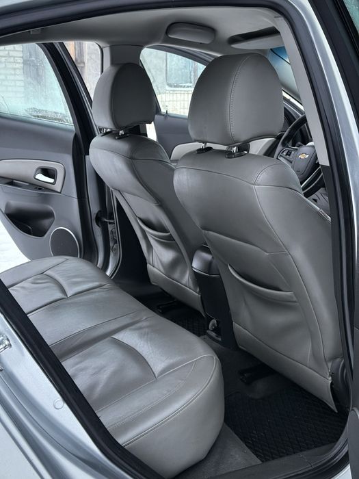 Chevrolet Cruze LT ltz 1.8 AT