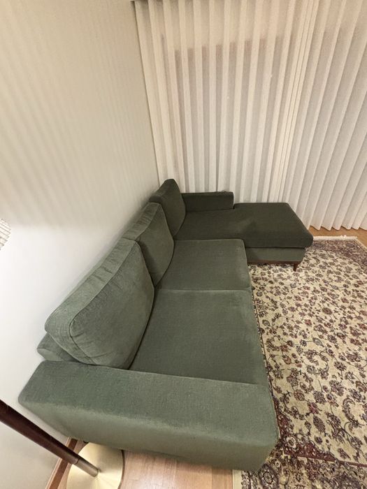 Sofá com chaise longue