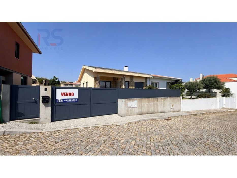 Moradia T3 Térrea no Castelo da Maia Excelente Espaço Exterior