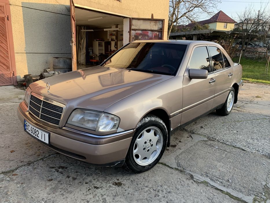 Mersedes-benz C180 W202 // 1993 // 1.8 газ/бензин // в хорошому стані
