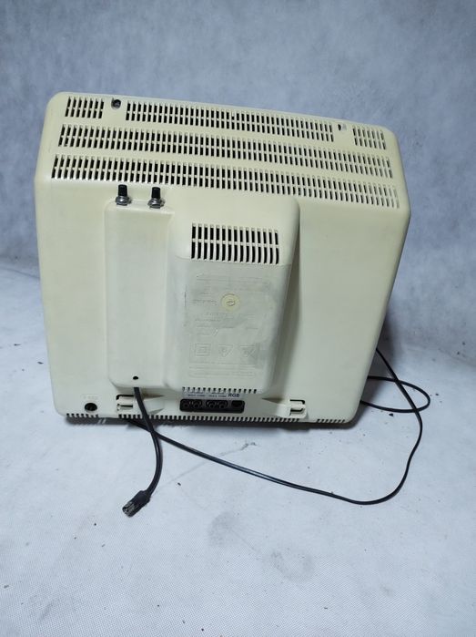 UNIMOR Neptun M341 telewizor kineskop z pilotem