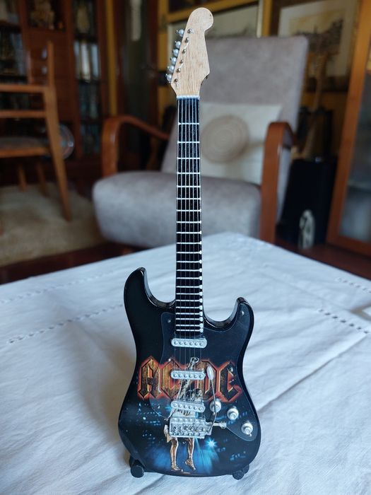 Guitarras Miniaturas *NOVAS*