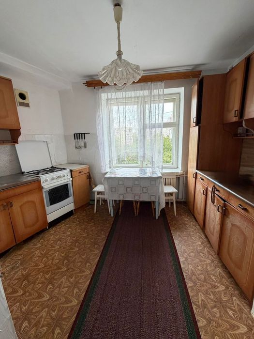 Продам трохкімнатну квартиру біля базару Динамо по вул Корольова 8, площею 63 м.ув