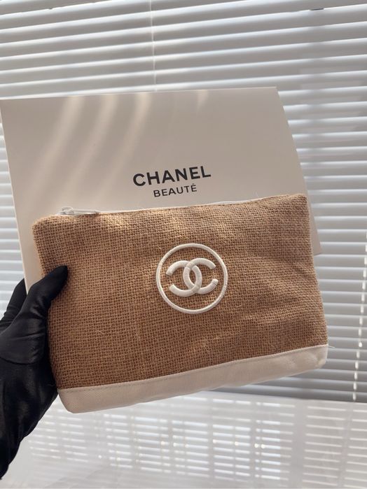 Косметичка Chanel в коробці