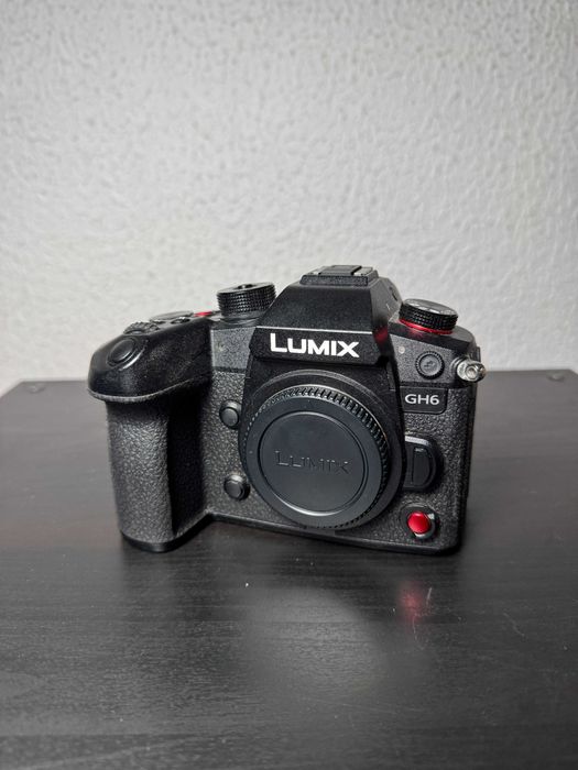 Panasonic Lumix GH6