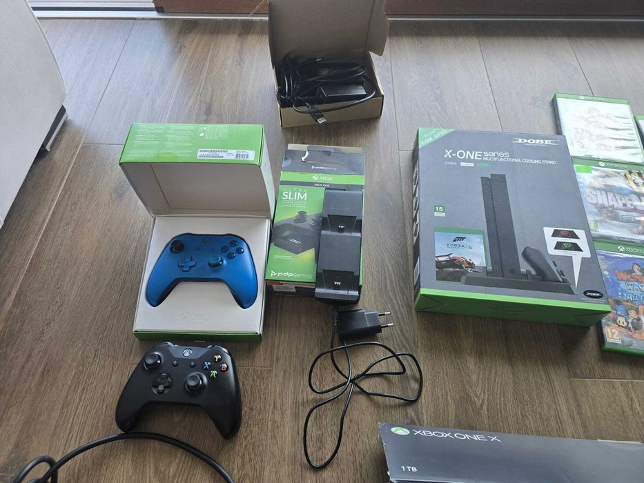 Konsola x box one 1TB mega zestaw