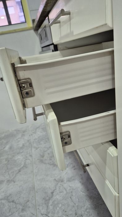 Cozinha semi-completa