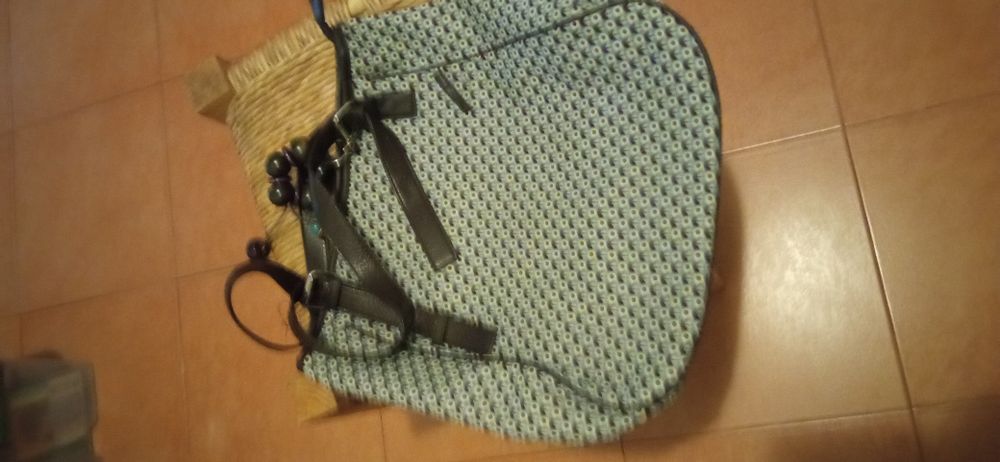 Mala praticamente nova