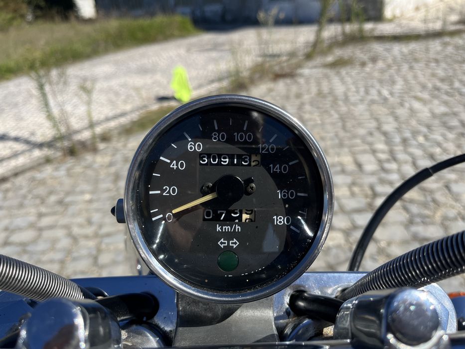 Suzuki Intruder