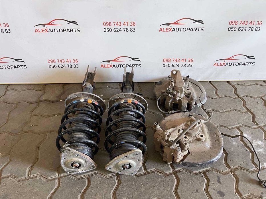 Peugeot 308 Цапфа/Амортизатор