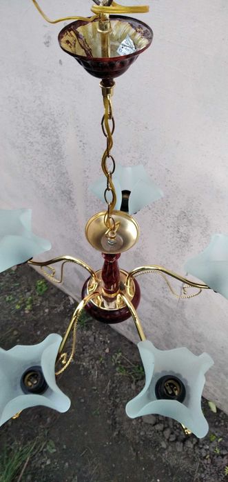 Люстра в залу на п'ять ламп