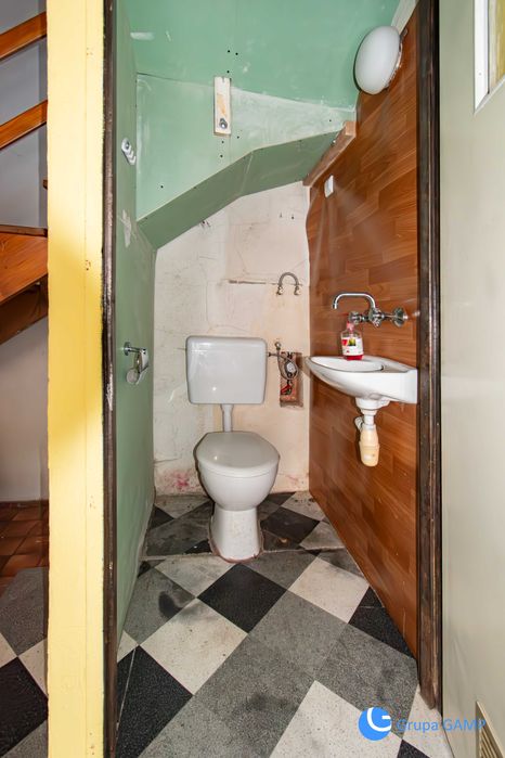 Lokal z witryną, antresola, ul. Lenartowicza, Krowodrza