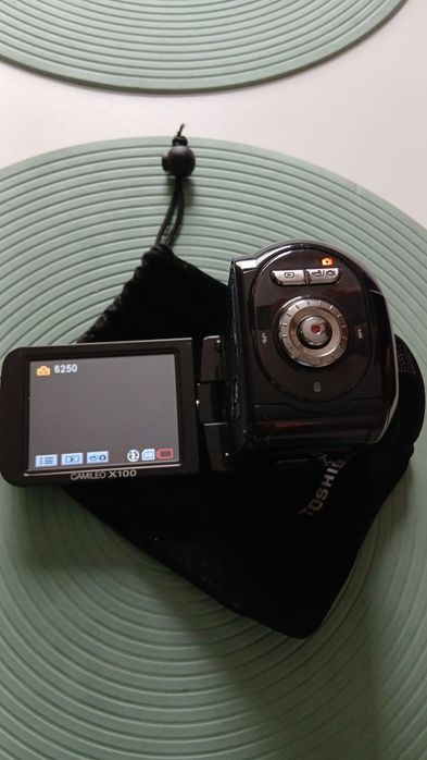 Câmara de vídeo Toshiba Camileo x100