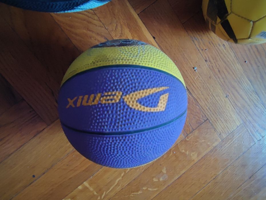 М'яч баскетбольний, волейбольний, ручний
