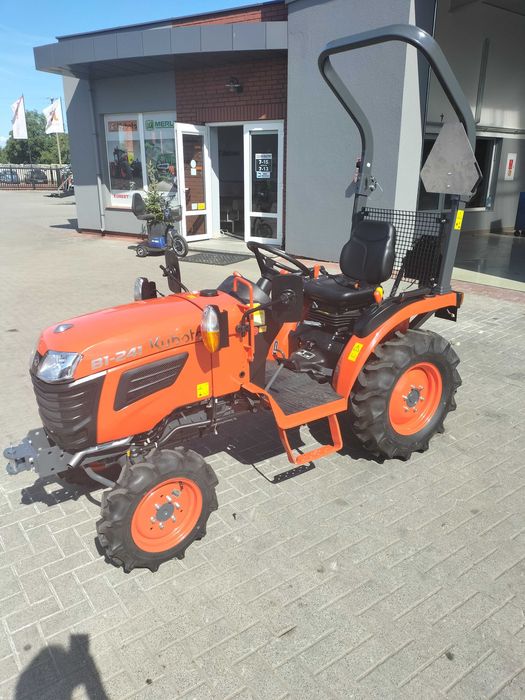 Miniciągnik Kubota B1241 komunalny kompaktowy