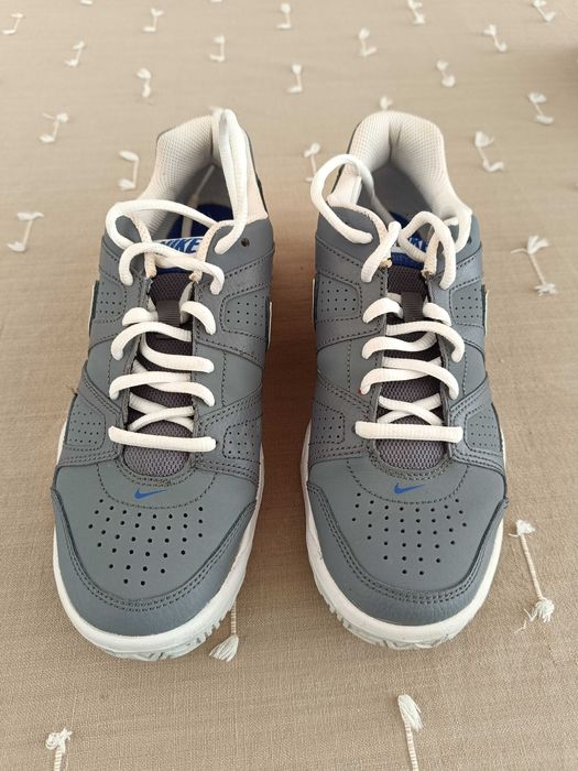 Tênis Nike City Court 7