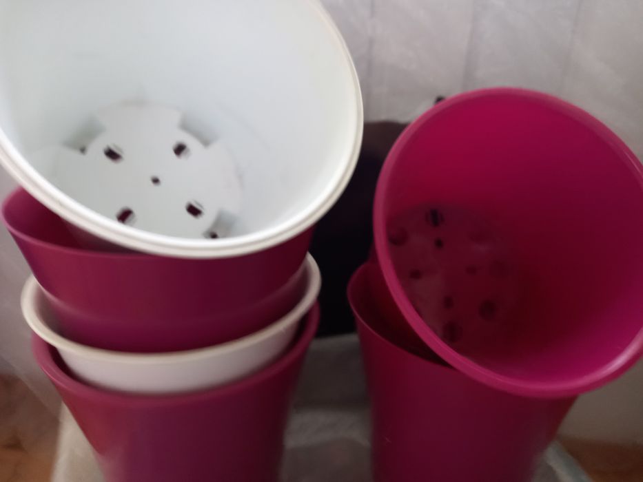 ЦВЕТОЧНЫЕ горшки ,.