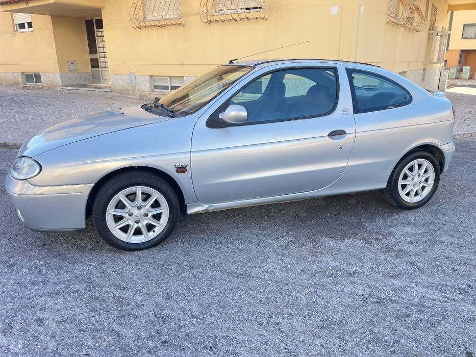 Renault Megane Coupé 1.4i Ano 2000/06