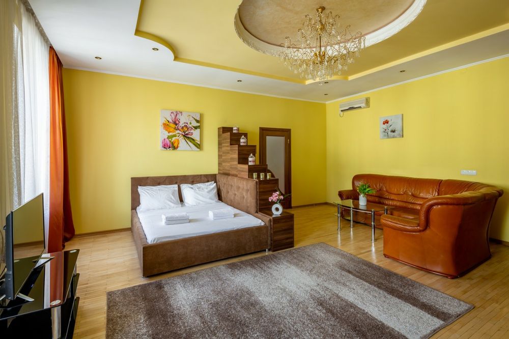 Подобово 2-к. центр, вул. І.Огієнка