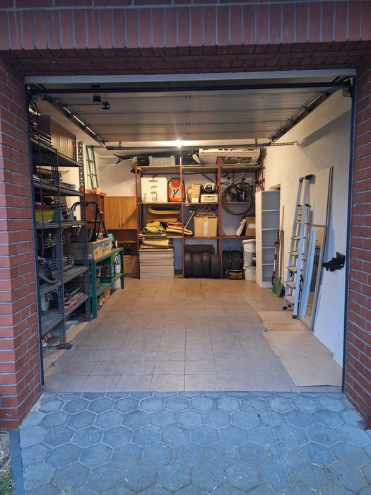 Garaz na wynajem duzy! Warsztat