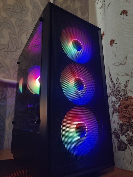 Мощный игровой компьютер А520/RTX 5050 8G/R5 3600/16 OZU/SSD NVMe 512gb/WiFi BT