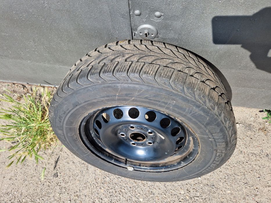 Koła zimowe komplet 4 szt. 195 65 R15