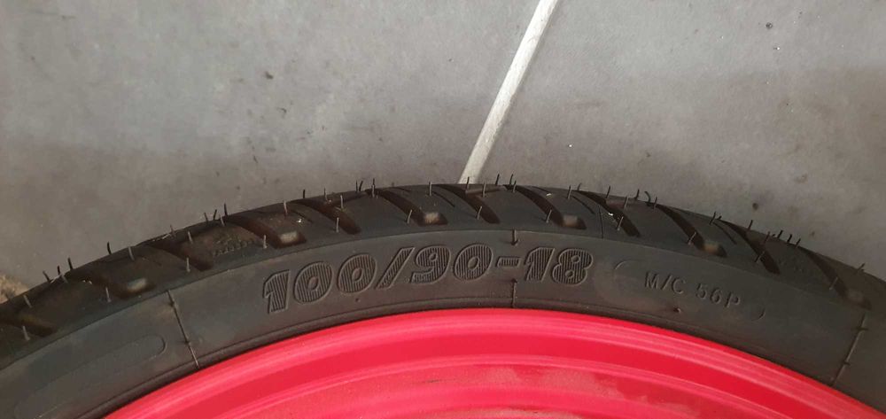 Jantes e pneus  yamaha tzr 1988.