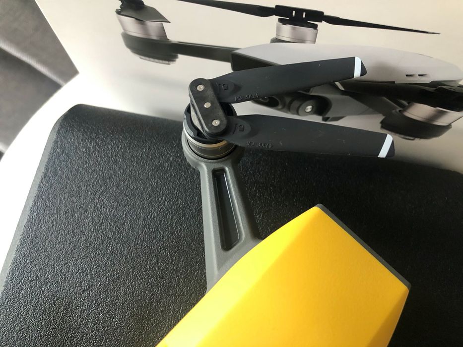 Квадрокоптер DJI Spark