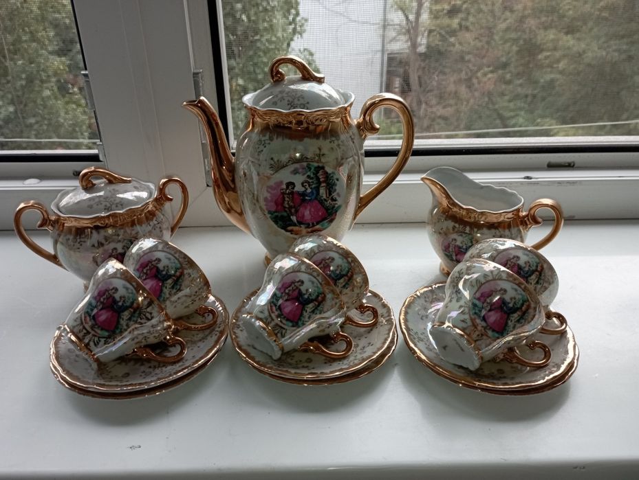 Сервиз на шесть персон. Производство Япония  70 годы.