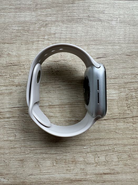 Смарт-годинник Apple Watch SE