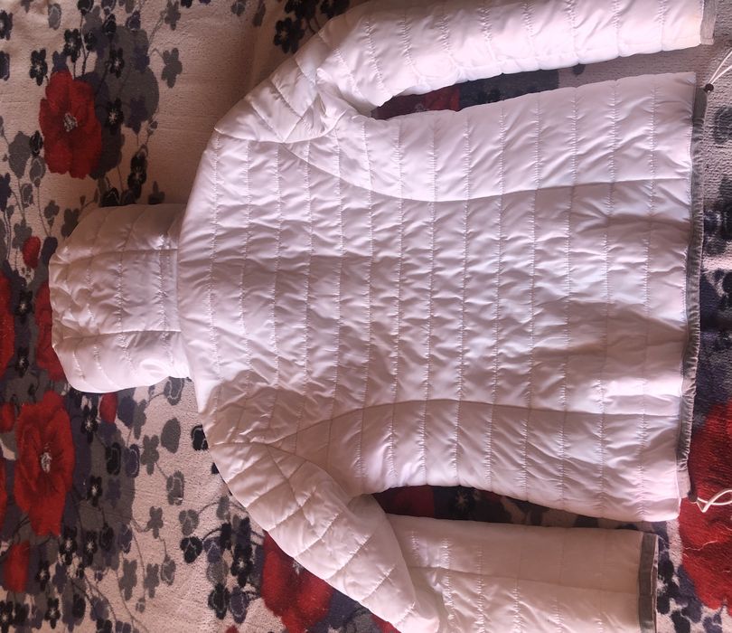 Легкая курточка демисезонная