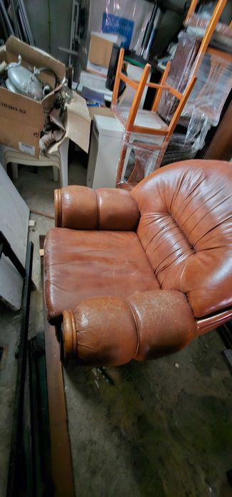 Sofa individual em pele