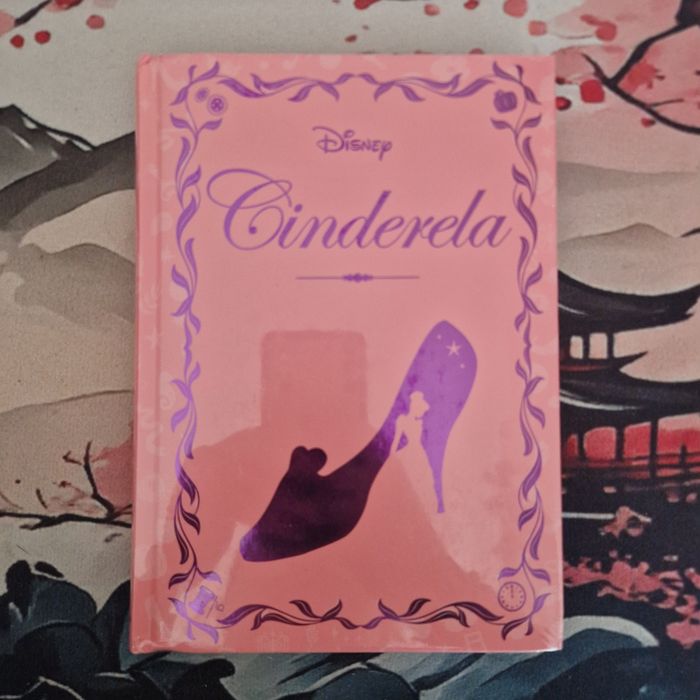 (Portes incluídos no preço) Livro Cinderela da Salvat Romances (collection by Salvat)