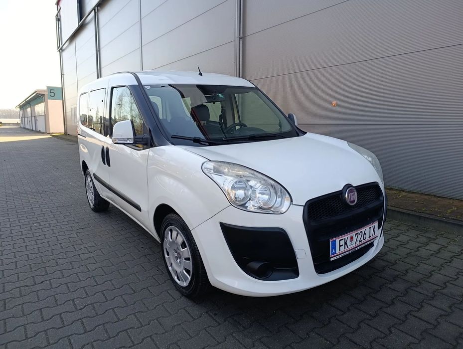 Fiat Doblo Doblo  2012r z Niemiec mam 2 Sztuki , Klima Bardzo ładny