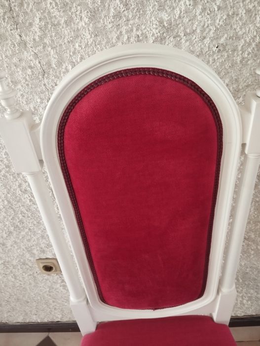 Cadeiras modelo capela