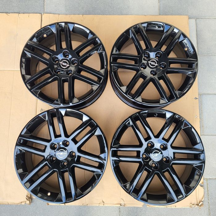 Felgi aluminiowe OPEL 17 cali 5x110 czarne GM 13183227