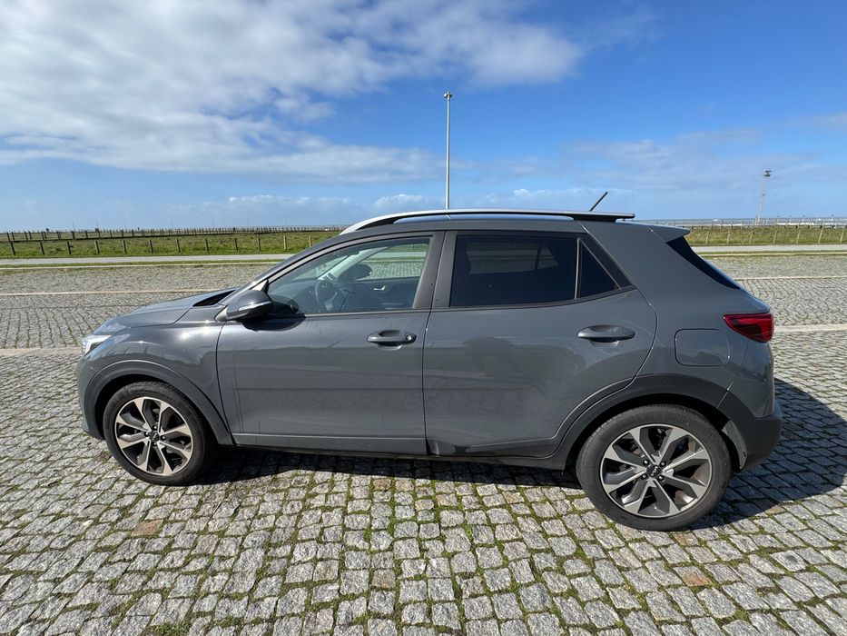 KIA Stonic 1.0 T-GDI Drive Garantia Fábrica Nacional 1 Dono 42.000km
