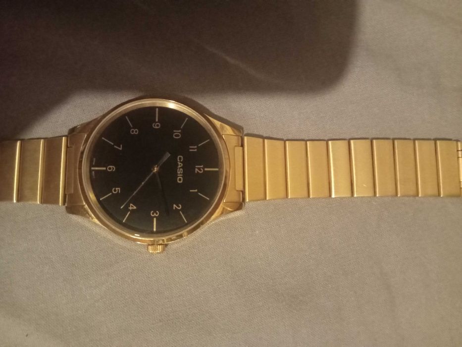 Relógio Casio Dourado e preto